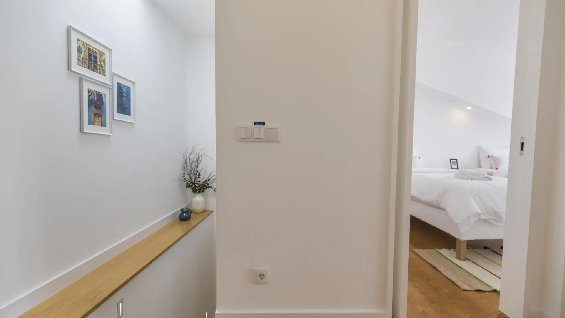 Lovely Lisbon Duplex W Balcony Apartment