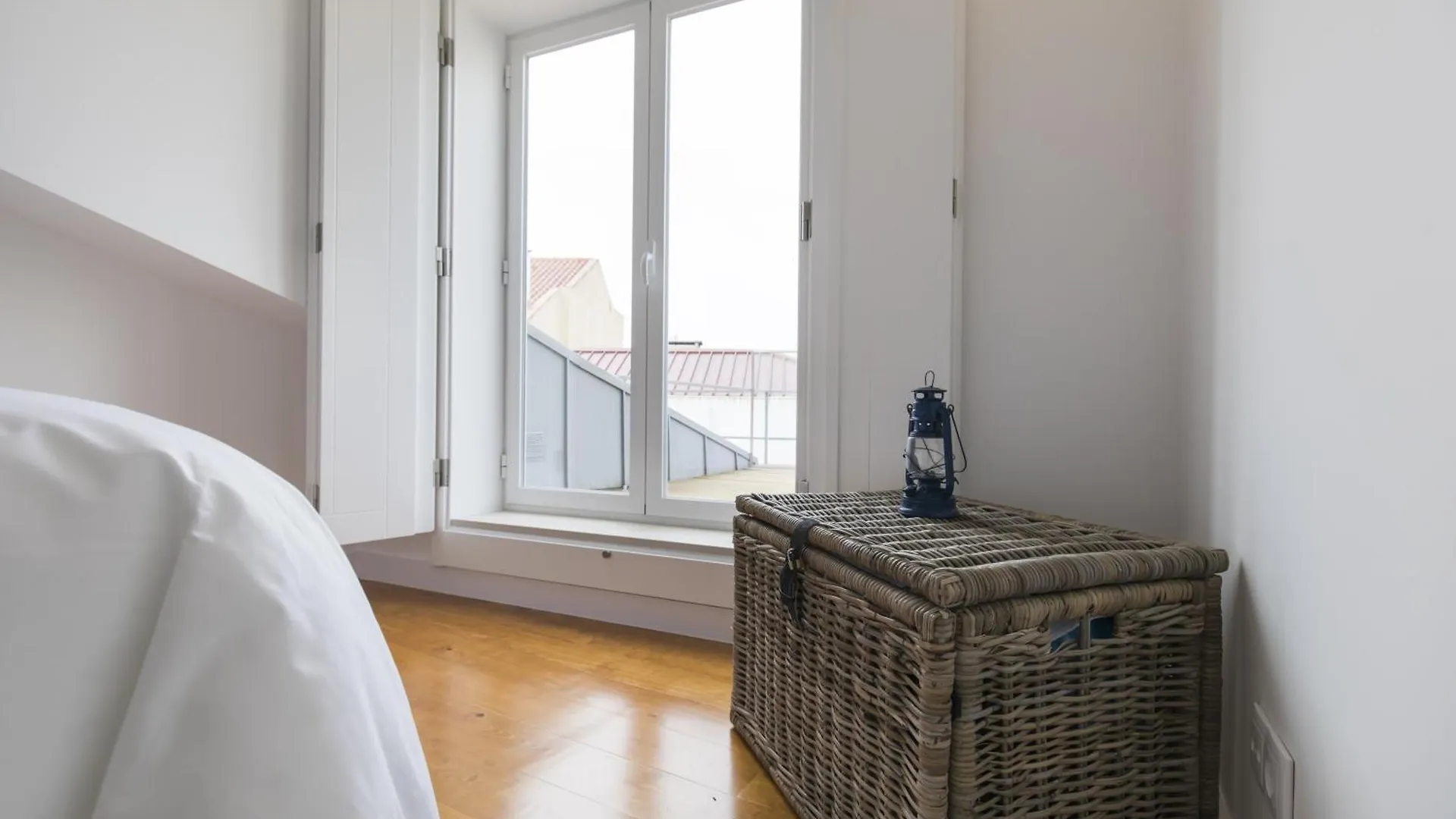 Lovely Lisbon Duplex W Balcony